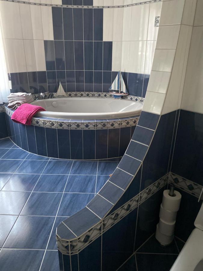 La Maison Du Petit Bonheur Moutier Экстерьер фото